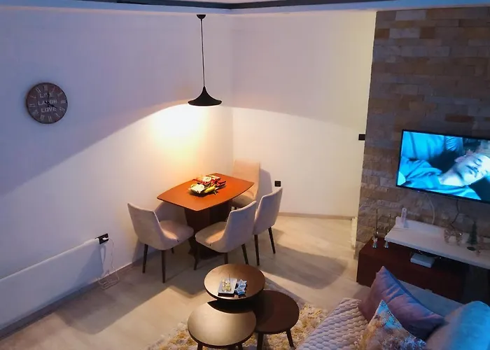 Apartman “emi” *